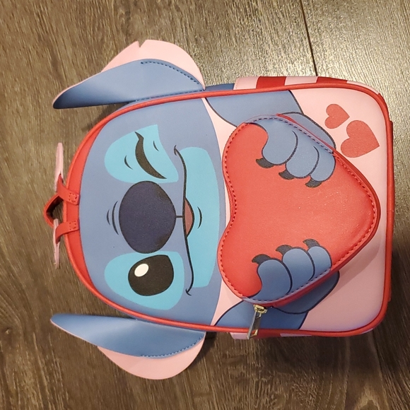 ❤️ Her Universe Disney Lilo & Stitch Lovebug Valentines Mini Backpack NWT - Picture 7 of 11
